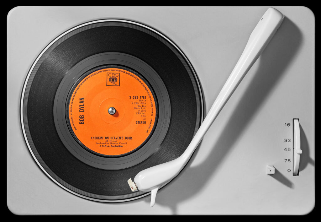 Vinylography Iconic Bob Dylan Knockin On Heavens Door on Braun PC3